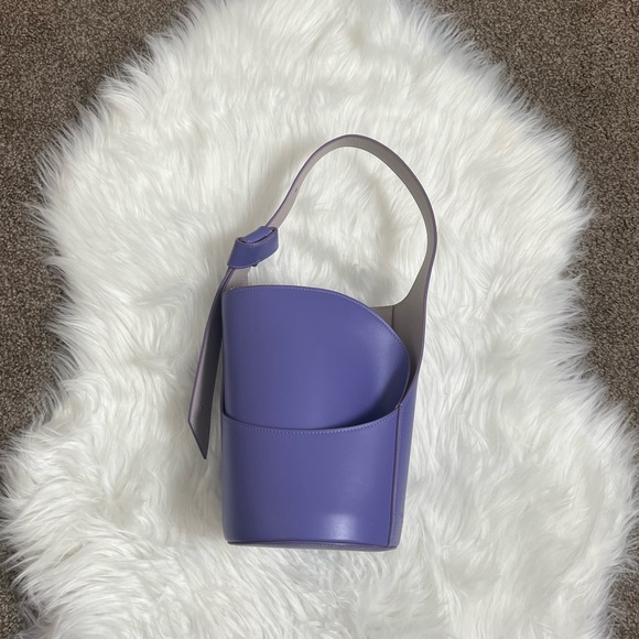 GIAQUINTO Violet Lily Bucket Bag - Picture 3 of 8